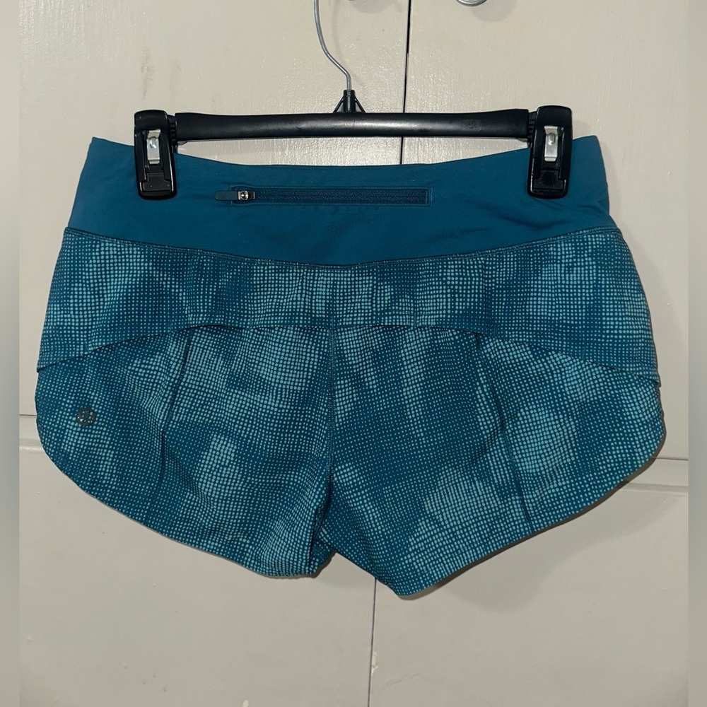 Lululemon speed up shorts, size 4, 2.5 - Picture 2 of 2